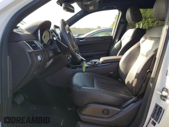 ✅ 2019 Mercedes-Benz GLS 450 • VIN: 4JGDF6EE3KB226978 • Lot: 70892125. Wystawiony na Copart z przebiegiem 67 684 mil. Bezpłatny archiwum sprzedaży aukcyjnych z USA i szczegółowy raport historii pojazdu na DreamBid. Zdjęcie 7.