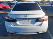 ✅ 2017 Honda Accord Sport SE • VIN: 1HGCR2F13HA273326 • Lot: 43580026. Wystawiony na IAAI z przebiegiem 156 789 mil. Bezpłatny archiwum sprzedaży aukcyjnych z USA i szczegółowy raport historii pojazdu na DreamBid. Zdjęcie 16.