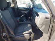 ✅ 2009 Jeep Commander Sport • VIN: 1J8HH48K79C539096 • Лот: 43804032. Опубликован ранее на IAAI с пробегом 212 832 миль. Бесплатный доступ к архиву аукционных продаж из США и подробный отчёт об истории автомобиля на DreamBid. Изображение 5.