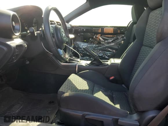 ✅ 2024 Toyota 86 • VIN: JF1ZNBB16R8751506 • Lot: 67210845. Listed on Copart with 38,236 mi. Free auction sales archive from the USA and detailed vehicle history report at DreamBid. Image 7.