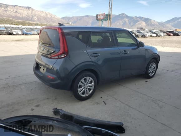✅ 2020 Kia Soul S • VIN: KNDJ23AU7L7717038 • Lot: 82779305. Listed on Copart with 36,459 mi. Free auction sales archive from the USA and detailed vehicle history report at DreamBid. Image 3.