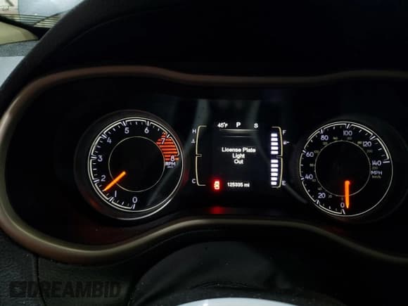 ✅ 2016 Jeep Cherokee Latitude • VIN: 1C4PJMCS4GW122920 • Лот: 90432725. Опубликован ранее на Copart с пробегом 125 335 миль. Бесплатный доступ к архиву аукционных продаж из США и подробный отчёт об истории автомобиля на DreamBid. Изображение 9.