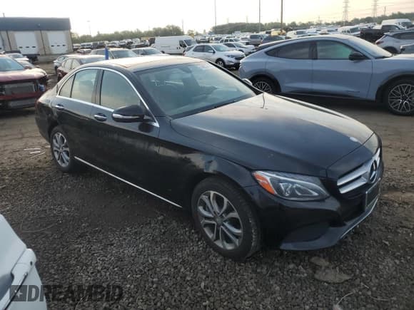 ✅ 2015 Mercedes-Benz C 300 Luxury • VIN: 55SWF4KB5FU082587 • Lot: 66833915. Listed on Copart with 141,421 mi. Free auction sales archive from the USA and detailed vehicle history report at DreamBid. Image 4.