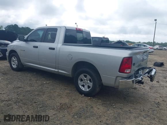 ✅ 2009 Dodge 1500 ST • VIN: 1D3HB18P69S742867 • Lot: 42445968. Wystawiony na IAAI z przebiegiem 204 860 mil. Bezpłatny archiwum sprzedaży aukcyjnych z USA i szczegółowy raport historii pojazdu na DreamBid. Zdjęcie 3.