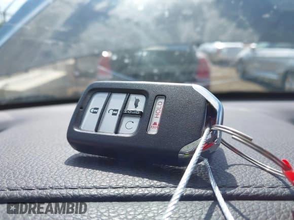 ✅ 2017 Honda Pilot EX-L • VIN: 5FNYF6H58HB025701 • Лот: 43216295. Опубликован ранее на IAAI с пробегом 167 681 миль. Бесплатный доступ к архиву аукционных продаж из США и подробный отчёт об истории автомобиля на DreamBid. Изображение 11.