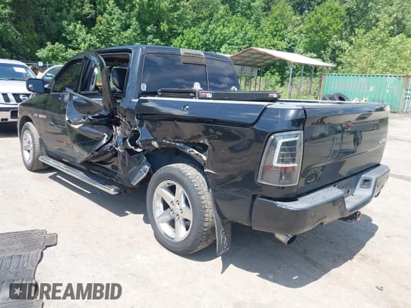 ✅ 2010 Dodge 1500 Sport • VIN: 1D7RV1CT7AS254580 • Lot: 42721490. Wystawiony na IAAI z przebiegiem 193 948 mil. Bezpłatny archiwum sprzedaży aukcyjnych z USA i szczegółowy raport historii pojazdu na DreamBid. Zdjęcie 3.