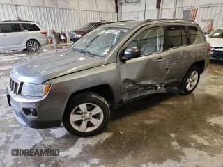 ✅ 2011 Jeep Compass Latitude • VIN: 1J4NT1FB1BD204694 • Lot: 87442925. Wystawiony na Copart z przebiegiem 196 798 mil. Bezpłatny archiwum sprzedaży aukcyjnych z USA i szczegółowy raport historii pojazdu na DreamBid. Zdjęcie 1.