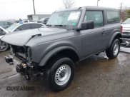 ✅ 2022 Ford Bronco • VIN: 1FMDE5AH2NLB02163 • Lot: 43746223. Wystawiony na IAAI z przebiegiem 34 728 mil. Bezpłatny archiwum sprzedaży aukcyjnych z USA i szczegółowy raport historii pojazdu na DreamBid. Zdjęcie 21.