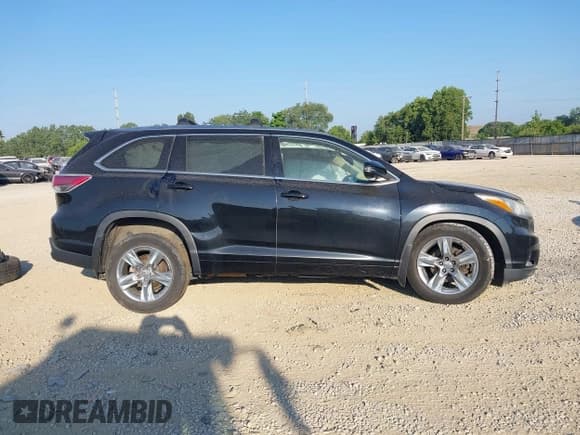 ✅ 2015 Toyota Highlander Limited • VIN: 5TDDKRFH0FS099793 • Lot: 42934628. Listed on IAAI with 224,630 mi. Free auction sales archive from the USA and detailed vehicle history report at DreamBid. Image 13.