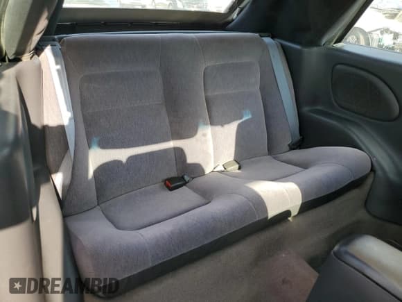 ✅ 1998 Chrysler Sebring JX • VIN: 3C3EL45H1WT273726 • Lot: 87080165. Wystawiony na Copart z przebiegiem 126 471 mil. Bezpłatny archiwum sprzedaży aukcyjnych z USA i szczegółowy raport historii pojazdu na DreamBid. Zdjęcie 10.