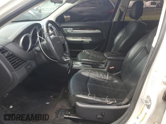 ✅ 2010 Chrysler Sebring Limited • VIN: 1C3CC5FD7AN133407 • Lot: 66102905. Wystawiony na Copart z przebiegiem 196 372 mil. Bezpłatny archiwum sprzedaży aukcyjnych z USA i szczegółowy raport historii pojazdu na DreamBid. Zdjęcie 7.