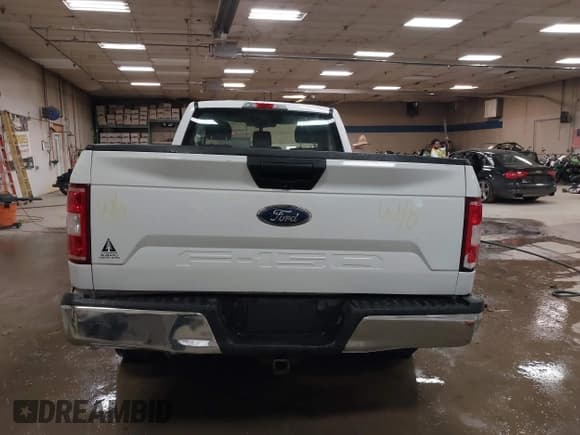 ✅ 2019 Ford F-150 XL • VIN: 1FTMF1C51KKE18457 • Лот: 40848107. Опубликован ранее на IAAI с пробегом 49 653 миль. Бесплатный доступ к архиву аукционных продаж из США и подробный отчёт об истории автомобиля на DreamBid. Изображение 16.