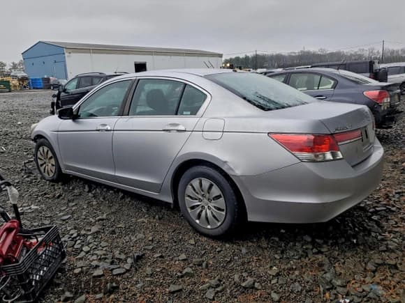 ✅ 2011 Honda Accord LX • VIN: 1HGCP2F30BA028580 • Lot: 94589655. Listed on Copart with 225,634 mi. Free auction sales archive from the USA and detailed vehicle history report at DreamBid. Image 2.