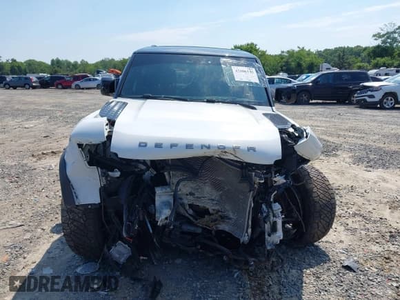 ✅ 2021 Land Rover Defender • VIN: SALE3ERU0M2038671 • Lot: 42606135. Listed on IAAI with 79,051 mi. Free auction sales archive from the USA and detailed vehicle history report at DreamBid. Image 13.