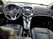 ✅ 2015 Chevrolet Cruze LTZ • VIN: 1G1PG5SB1F7254430 • Лот: 68980192. Опубликован ранее на Copart с пробегом 129 750 миль. Бесплатный доступ к архиву аукционных продаж из США и подробный отчёт об истории автомобиля на DreamBid. Изображение 8.