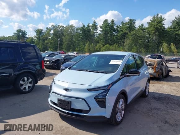 ✅ 2022 Chevrolet Bolt EV 1LT • VIN: 1G1FW6S01N4123923 • Lot: 43150699. Listed on IAAI with 18,951 mi. Free auction sales archive from the USA and detailed vehicle history report at DreamBid. Image 2.