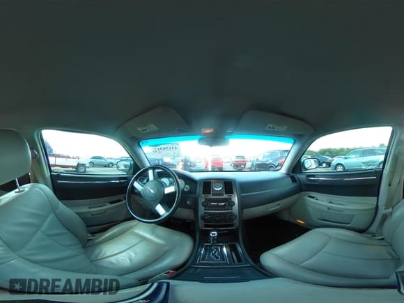 ✅ 2005 Chrysler 300 Touring • VIN: 2C3JA53G95H108745 • Лот: 43158317. Опубликован ранее на IAAI с пробегом 138 094 миль. Бесплатный доступ к архиву аукционных продаж из США и подробный отчёт об истории автомобиля на DreamBid. Изображение 18.