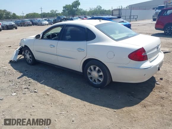 ✅ 2008 Buick LaCrosse CX • VIN: 2G4WC582981142606 • Лот: 43194129. Опубликован ранее на IAAI с пробегом 119 048 миль. Бесплатный доступ к архиву аукционных продаж из США и подробный отчёт об истории автомобиля на DreamBid. Изображение 3.