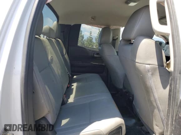 ✅ 2020 Toyota Tundra SR • VIN: 5TFTY5F17LX011477 • Lot: 54729335. Wystawiony na Copart z przebiegiem 66 967 mil. Bezpłatny archiwum sprzedaży aukcyjnych z USA i szczegółowy raport historii pojazdu na DreamBid. Zdjęcie 10.