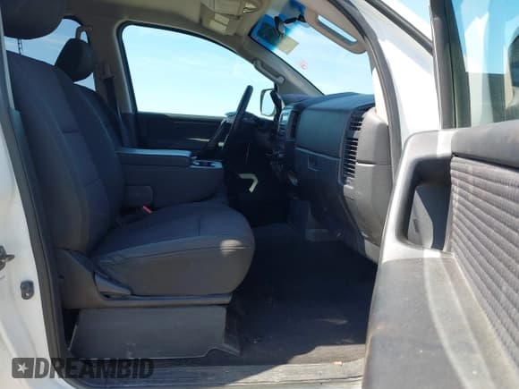 ✅ 2012 Nissan Titan SV • VIN: 1N6AA0EK4CN330675 • Лот: 42386428. Опубликован ранее на IAAI с пробегом 215 048 миль. Бесплатный доступ к архиву аукционных продаж из США и подробный отчёт об истории автомобиля на DreamBid. Изображение 5.