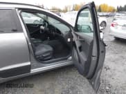 ✅ 2025 Kia Niro EX • VIN: KNDCR3LE4S5257891 • Lot: 43635186. Listed on IAAI with 726 mi. Free auction sales archive from the USA and detailed vehicle history report at DreamBid. Image 5.