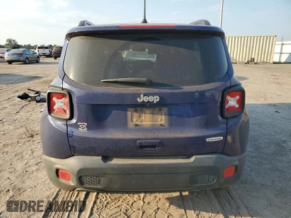 ✅ 2018 Jeep Renegade Altitude • VIN: ZACCJABB3JPH13792 • Lot: 81133135. Listed on Copart with 101,341 mi. Free auction sales archive from the USA and detailed vehicle history report at DreamBid. Image 6.
