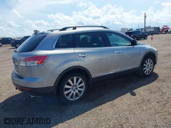 ✅ 2007 Mazda CX-9 Grand Touring • VIN: JM3TB28Y370109938 • Лот: 43143806. Опубликован ранее на IAAI с пробегом 101 663 миль. Бесплатный доступ к архиву аукционных продаж из США и подробный отчёт об истории автомобиля на DreamBid. Изображение 4.