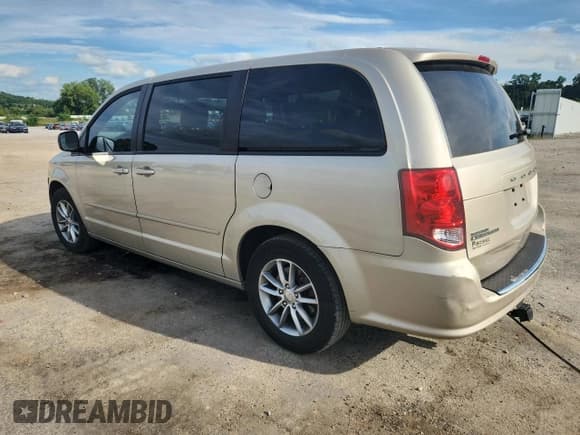 ✅ 2015 Dodge Grand Caravan American Value • VIN: 2C4RDGBG7FR660727 • Лот: 69992055. Опубликован ранее на Copart с пробегом 152 141 миль. Бесплатный доступ к архиву аукционных продаж из США и подробный отчёт об истории автомобиля на DreamBid. Изображение 2.