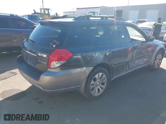 ✅ 2009 Subaru Outback Limited • VIN: 4S4BP66C697313241 • Lot: 43304720. Listed on IAAI with 117,121 mi. Free auction sales archive from the USA and detailed vehicle history report at DreamBid. Image 4.