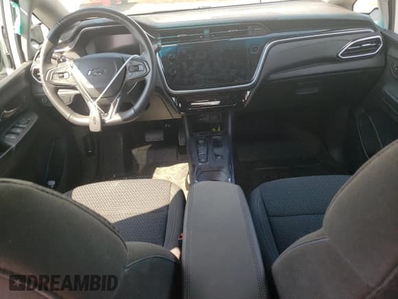 ✅ 2023 Chevrolet Bolt EV 1LT • VIN: 1G1FW6S09P4121713 • Lot: 62296664. Wystawiony na Copart z przebiegiem Nie podano. Bezpłatny archiwum sprzedaży aukcyjnych z USA i szczegółowy raport historii pojazdu na DreamBid. Zdjęcie 8.