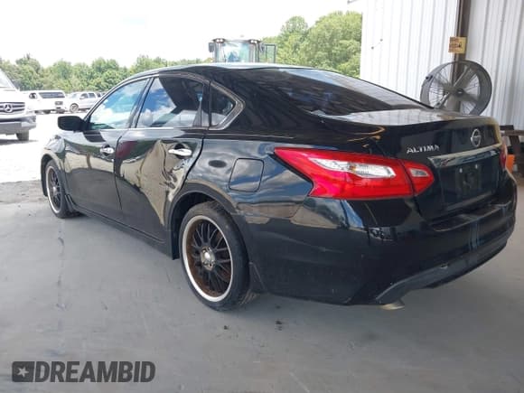 ✅ 2016 Nissan Altima S • VIN: 1N4AL3AP7GN358143 • Lot: 42860502. Listed on IAAI with 202,030 mi. Free auction sales archive from the USA and detailed vehicle history report at DreamBid. Image 3.