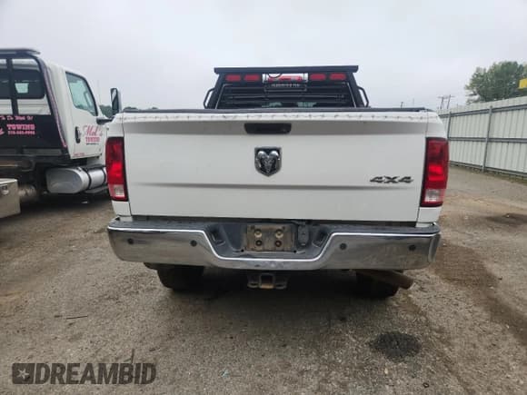 ✅ 2018 Ram 2500 Tradesman • VIN: 3C6UR5CJ4JG289817 • Lot: 90328825. Listed on Copart with 234,761 mi. Free auction sales archive from the USA and detailed vehicle history report at DreamBid. Image 6.