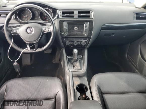 ✅ 2017 Volkswagen Jetta SEL • VIN: 3VWL17AJ6HM214412 • Lot: 85174445. Wystawiony na Copart z przebiegiem 78 810 mil. Bezpłatny archiwum sprzedaży aukcyjnych z USA i szczegółowy raport historii pojazdu na DreamBid. Zdjęcie 8.