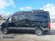 ✅ 2019 Mercedes-Benz Sprinter Passenger • VIN: WDZPF0CD4KP125864 • Lot: 39110594. Wystawiony na IAAI z przebiegiem 25 697 mil. Bezpłatny archiwum sprzedaży aukcyjnych z USA i szczegółowy raport historii pojazdu na DreamBid. Zdjęcie 13.