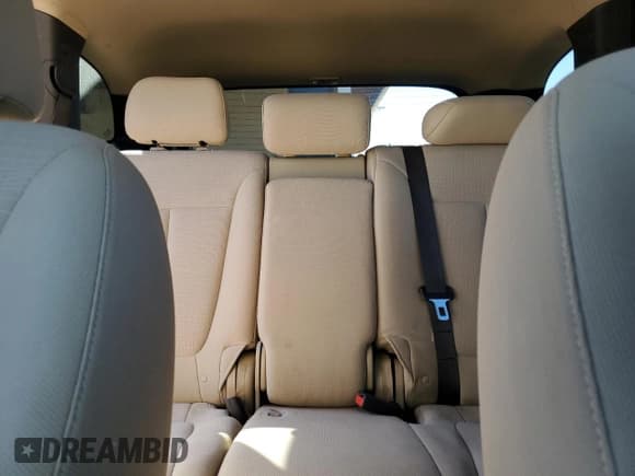 ✅ 2010 Hyundai Santa Fe GL • VIN: 5NMSG3AB3AH388977 • Lot: 46573185. Listed on Copart with 228,077 mi. Free auction sales archive from the USA and detailed vehicle history report at DreamBid. Image 10.