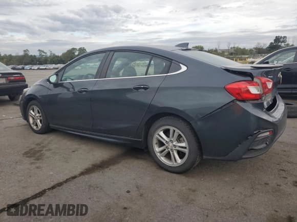 ✅ 2017 Chevrolet Cruze LT • VIN: 1G1BE5SM5H7177226 • Lot: 71863135. Wystawiony na Copart z przebiegiem 107 451 mil. Bezpłatny archiwum sprzedaży aukcyjnych z USA i szczegółowy raport historii pojazdu na DreamBid. Zdjęcie 2.