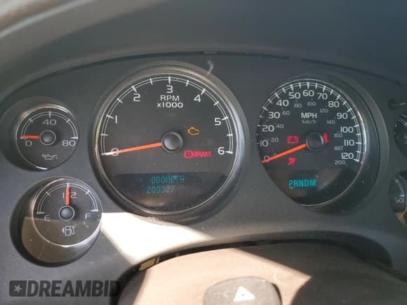 ✅ 2008 GMC Yukon XL • VIN: 1GKFK66898J242705 • Lot: 81885685. Listed on Copart with 203,327 mi. Free auction sales archive from the USA and detailed vehicle history report at DreamBid. Image 9.