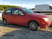 ✅ 2005 Ford Focus S • VIN: 3FAFP31N45R142589 • Lot: 80499445. Wystawiony na Copart z przebiegiem 181 122 mil. Bezpłatny archiwum sprzedaży aukcyjnych z USA i szczegółowy raport historii pojazdu na DreamBid. Zdjęcie 4.