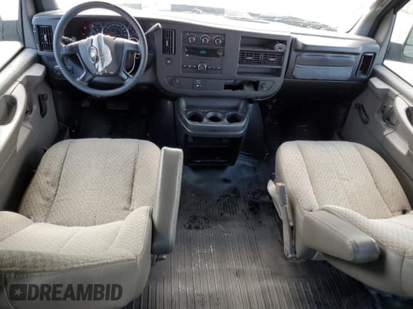 ✅ 2008 Chevrolet Express Cargo • VIN: 1GCGG25C781137094 • Lot: 56494395. Listed on Copart with 100,037 mi. Free auction sales archive from the USA and detailed vehicle history report at DreamBid. Image 8.