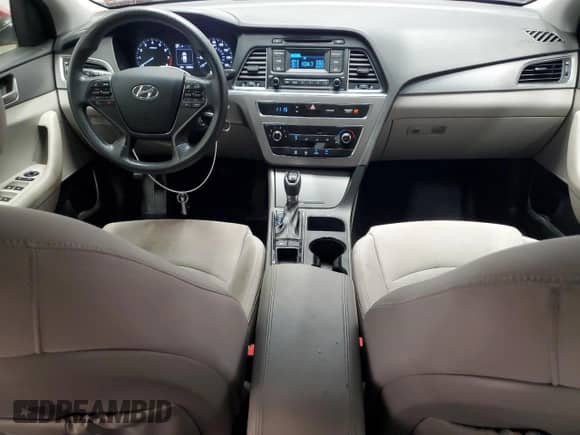 2015 Hyundai Sonata SE z VIN 5NPE24AF1FH222911, wystawiony jako Copart lot #91146455 z przebiegiem 76 460 mil mil oraz Czysty tytuł • Clean title. Historia ofert i sprzedaży dostępna na DreamBid. Obrazek 8.