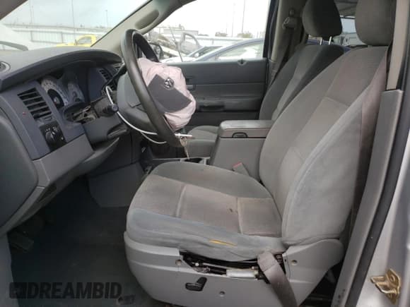 ✅ 2004 Dodge Durango SLT • VIN: 1D4HB48NX4F217937 • Лот: 82135575. Опубликован ранее на Copart с пробегом 194 723 миль. Бесплатный доступ к архиву аукционных продаж из США и подробный отчёт об истории автомобиля на DreamBid. Изображение 7.