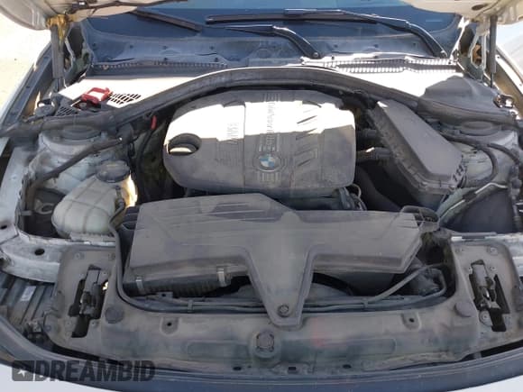 ✅ 2015 BMW 3 Series 328d • VIN: WBA3D3C51FK157685 • Lot: 43152192. Wystawiony na IAAI z przebiegiem 174 576 mil. Bezpłatny archiwum sprzedaży aukcyjnych z USA i szczegółowy raport historii pojazdu na DreamBid. Zdjęcie 10.