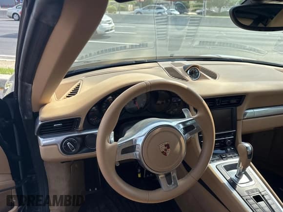 ✅ 2013 Porsche 911 Carrera S • VIN: WP0CB2A97DS154165 • Lot: 56958415. Listed on Copart with 99,999 mi. Free auction sales archive from the USA and detailed vehicle history report at DreamBid. Image 9.