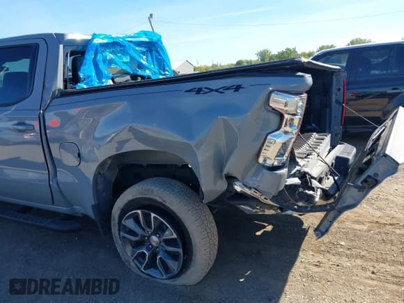 ✅ 2024 Chevrolet Silverado 1500 LT • VIN: 1GCPDKEK9RZ239144 • Lot: 43356244. Listed on IAAI with 29,953 mi. Free auction sales archive from the USA and detailed vehicle history report at DreamBid. Image 6.