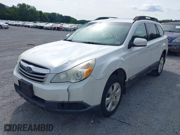 ✅ 2012 Subaru Outback Prem • VIN: 4S4BRBGC3C3207782 • Lot: 42471742. Listed on IAAI with 294,466 mi. Free auction sales archive from the USA and detailed vehicle history report at DreamBid. Image 6.