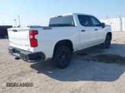 ✅ 2021 Chevrolet Silverado 1500 Custom Trail Boss • VIN: 3GCPYCEF8MG351780 • Lot: 43228690. Wystawiony na IAAI z przebiegiem 80 281 mil. Bezpłatny archiwum sprzedaży aukcyjnych z USA i szczegółowy raport historii pojazdu na DreamBid. Zdjęcie 4.