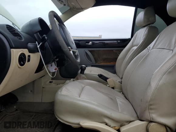 ✅ 2007 Volkswagen Beetle • VIN: 3VWRF31YX7M402771 • Lot: 86410834. Listed on Copart with Not provided. Free auction sales archive from the USA and detailed vehicle history report at DreamBid. Image 7.