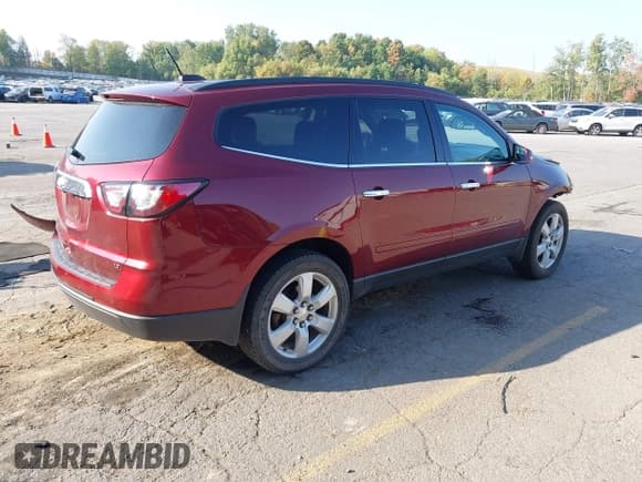 ✅ 2017 Chevrolet Traverse LT • VIN: 1GNKRGKD7HJ170490 • Лот: 43266313. Опубликован ранее на IAAI с пробегом 97 211 миль. Бесплатный доступ к архиву аукционных продаж из США и подробный отчёт об истории автомобиля на DreamBid. Изображение 4.