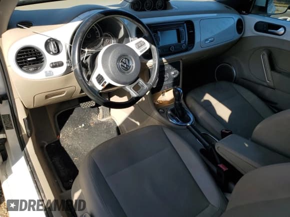 ✅ 2014 Volkswagen Beetle 2.0L TDI • VIN: 3VW5L7AT5EM806416 • Lot: 86837594. Listed on Copart with 263,447 mi. Free auction sales archive from the USA and detailed vehicle history report at DreamBid. Image 8.