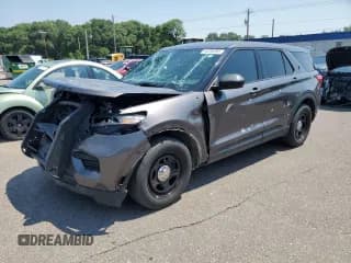 ✅ 2023 Ford Police Interceptor Utility • VIN: 1FM5K8AC2PGA35305 • Lot: 64295345. Wystawiony na Copart z przebiegiem 32 528 mil. Bezpłatny archiwum sprzedaży aukcyjnych z USA i szczegółowy raport historii pojazdu na DreamBid. Zdjęcie 1.